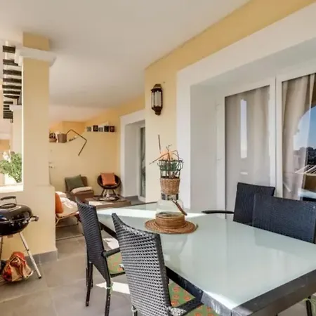 Bedroom, With A Share Bathroom In A Place 홈스테이